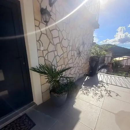 Lea Apartment *
